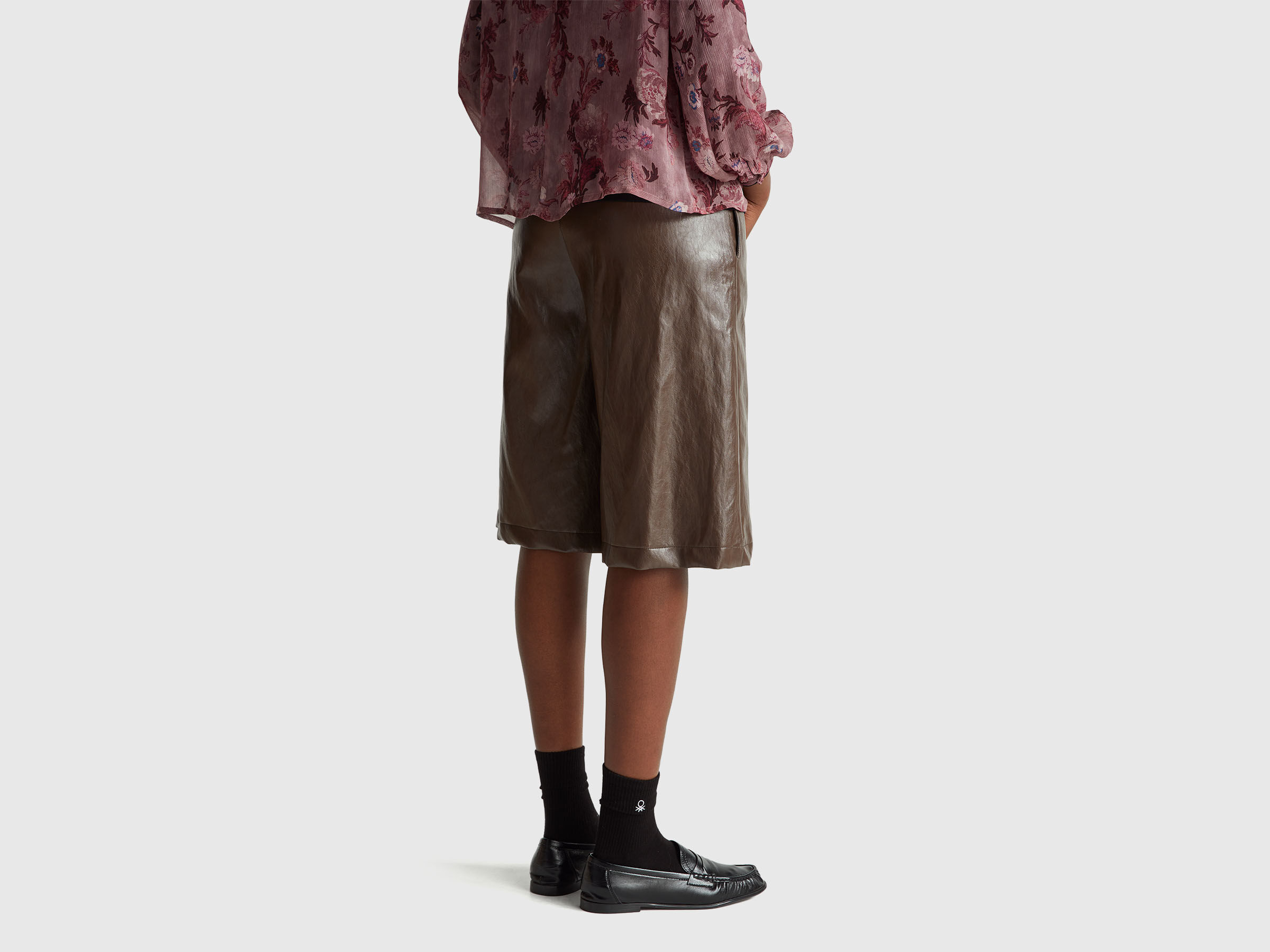 BERMUDA Women image number 2